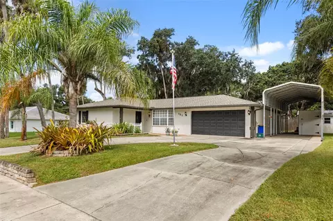 Exterior - 121 Oak Ridge Ave, Edgewater, FL 32132 photo 3 of 8
