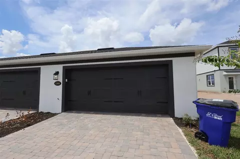 Exterior - 1385 Hyde St, Saint Cloud, FL 34771 photo 3 of 6