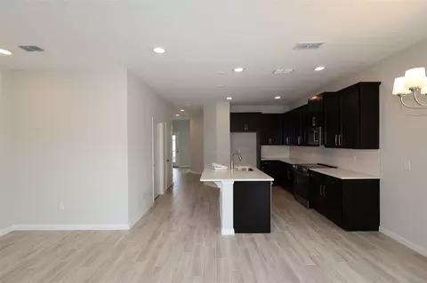 Kitchen - 1385 Hyde St, Saint Cloud, FL 34771 photo 4 of 4