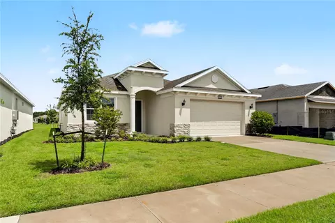 Exterior - 3951 Kennebunk Loop, Mount Dora, FL 32757 photo 3 of 10