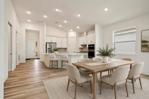 Dining - 3951 Kennebunk Loop, Mount Dora, FL 32757 photo 1 of 1