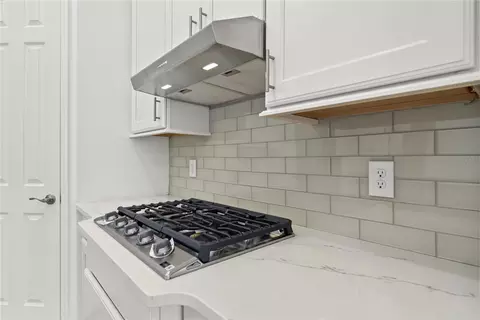 Kitchen - 3951 Kennebunk Loop, Mount Dora, FL 32757 photo 5 of 5
