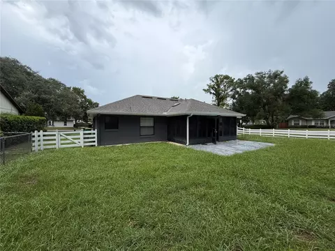 Exterior - 2510 Cherry Blossom Ct, Eustis, FL 32726 photo 5 of 7