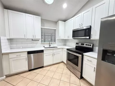 Kitchen - 2510 Cherry Blossom Ct, Eustis, FL 32726 photo 3 of 3