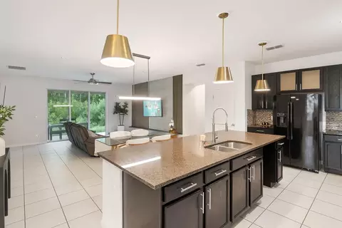 Kitchen - 3540 Saxony Ln, Saint Cloud, FL 34772 photo 4 of 4