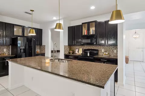 Kitchen - 3540 Saxony Ln, Saint Cloud, FL 34772 photo 2 of 4