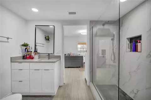 Bath - 3145 Packard Ave, Saint Cloud, FL 34772 photo 3 of 9