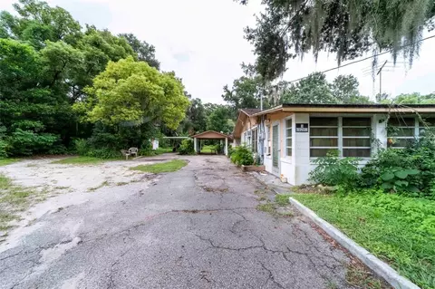 2076 Old New York Ave, Deland, FL 32720
