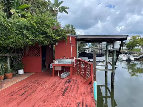 Exterior - 13734 Coco Ave, Hudson, FL 34667 photo 15 of 17