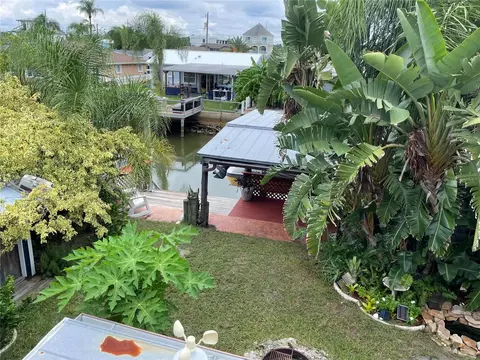 Exterior - 13734 Coco Ave, Hudson, FL 34667 photo 3 of 17