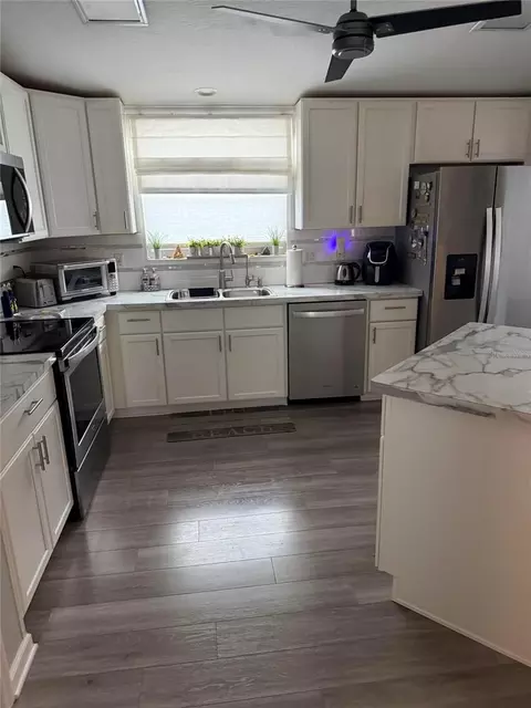 Kitchen - 5109 8th B St E, Bradenton, FL 34203 photo 1 of 2