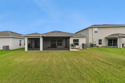 Exterior - 4250 Southern Vista Loop, Saint Cloud, FL 34772 photo 4 of 7