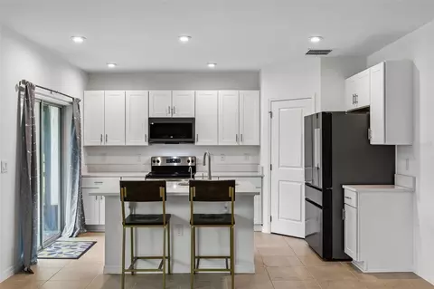 Kitchen - 4250 Southern Vista Loop, Saint Cloud, FL 34772 photo 2 of 3