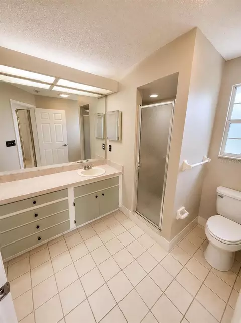 Bath - 8129 SW 117th Loop, Ocala, FL 34481 photo 1 of 3
