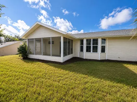 Exterior - 8129 SW 117th Loop, Ocala, FL 34481 photo 4 of 7