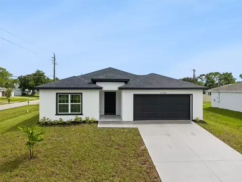 1294 Valencia St SE, Palm Bay, FL 32909