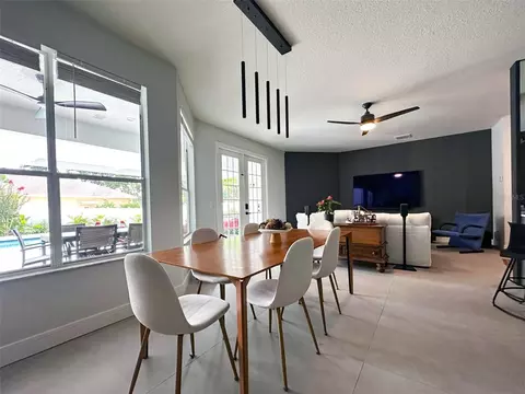 Dining - 2325 Blackjack Oak St, Ocoee, FL 34761 photo 2 of 2