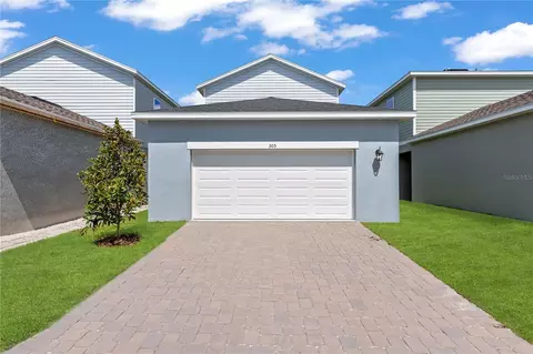 Exterior - 1998 Horsetail Dr, Saint Cloud, FL 34771 photo 2 of 3