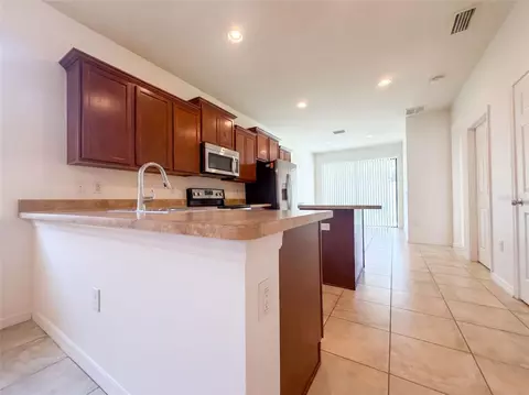Kitchen - 1416 Hickory View Cir, Parrish, FL 34219 photo 2 of 7