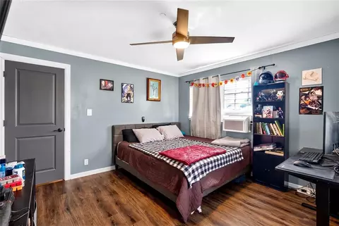 Bedroom - 2150 NE 8th St, Ocala, FL 34470 photo 2 of 5
