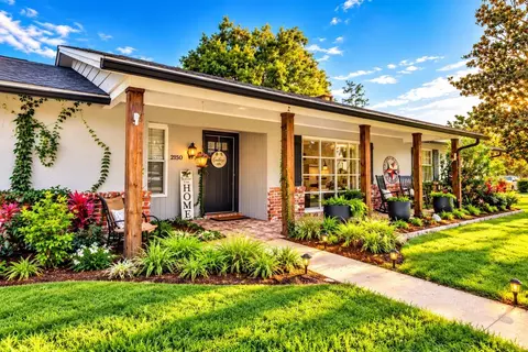 Exterior - 2150 NE 8th St, Ocala, FL 34470 photo 3 of 5