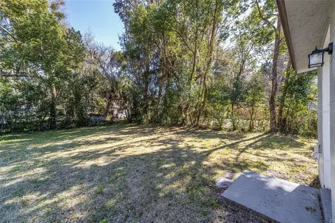Exterior - 1135 NE 9th Ave, Ocala, FL 34470 photo 9 of 10