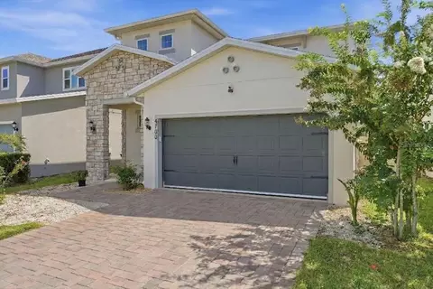 Exterior - 4700 Cragmere Loop, Clermont, FL 34711 photo 2 of 6