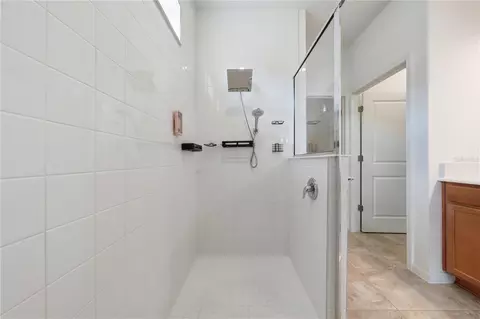 Bath - 4700 Cragmere Loop, Clermont, FL 34711 photo 2 of 3