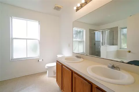 Bath - 1542 Nightfall Dr, Clermont, FL 34711 photo 1 of 4