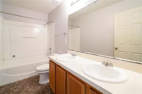 Bath - 1542 Nightfall Dr, Clermont, FL 34711 photo 3 of 4