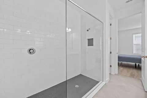 Bath - 2988 Polaris Dr, Saint Cloud, FL 34771 photo 4 of 5