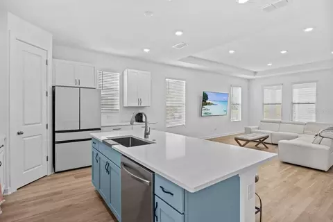 Kitchen - 2988 Polaris Dr, Saint Cloud, FL 34771 photo 3 of 7