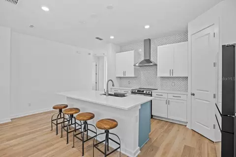 Kitchen - 2988 Polaris Dr, Saint Cloud, FL 34771 photo 4 of 7