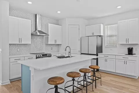Kitchen - 2988 Polaris Dr, Saint Cloud, FL 34771 photo 2 of 7