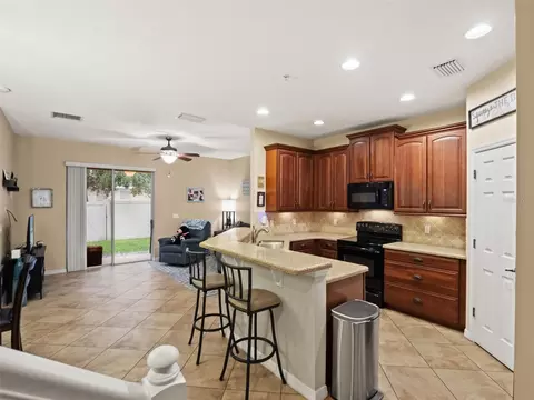 Kitchen - 2137 Velvet Leaf Dr, Ocoee, FL 34761 photo 2 of 4