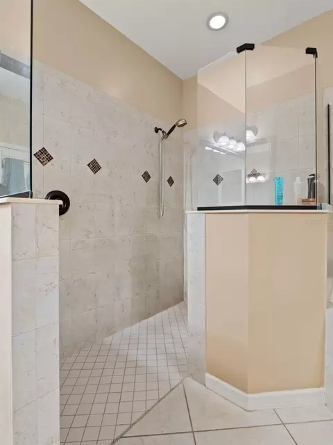 Bath - 2137 Velvet Leaf Dr, Ocoee, FL 34761 photo 4 of 6