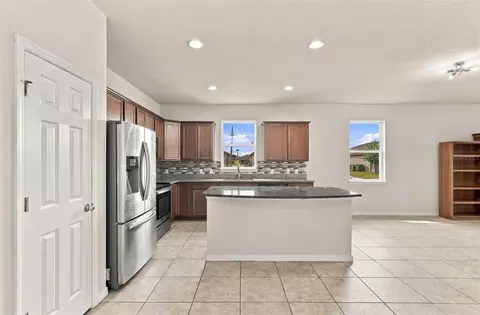 Kitchen - 3680 Cabo Ln, Saint Cloud, FL 34772 photo 3 of 3