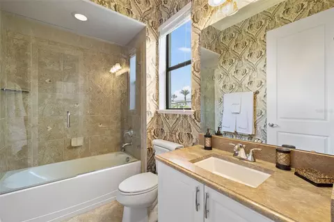 Bath - 4243 Isabella Cir, Windermere, FL 34786 photo 2 of 12