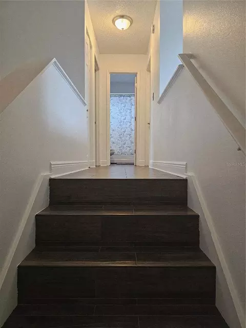 Entry Way - 401 Chancellor Ct, Saint Cloud, FL 34769 photo 3 of 4