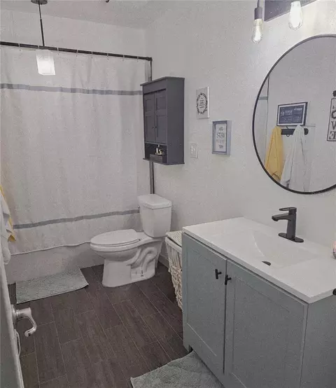Bath - 401 Chancellor Ct, Saint Cloud, FL 34769 photo 4 of 7