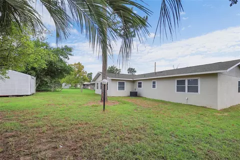Exterior - 481 Emerald Rd, Ocala, FL 34472 photo 4 of 6