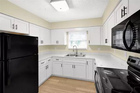 Kitchen - 481 Emerald Rd, Ocala, FL 34472 photo 1 of 2
