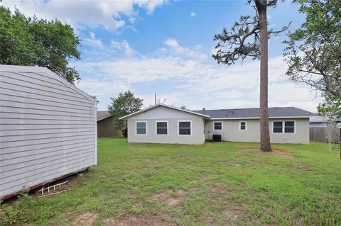 Exterior - 481 Emerald Rd, Ocala, FL 34472 photo 3 of 6