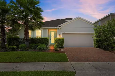 Exterior - 17136 Goldcrest Loop, Clermont, FL 34714 photo 2 of 8