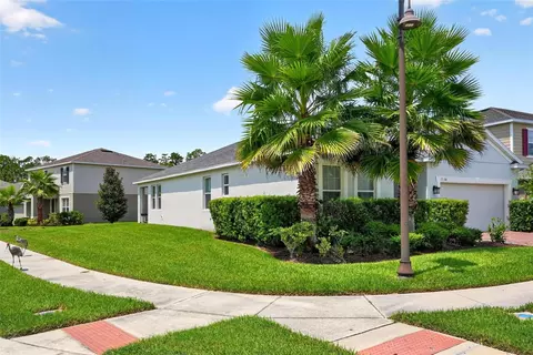 Exterior - 17136 Goldcrest Loop, Clermont, FL 34714 photo 4 of 8