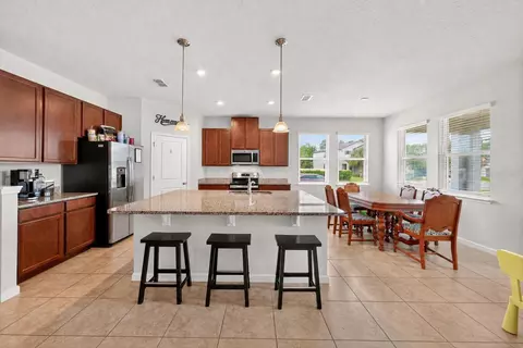 Kitchen - 17136 Goldcrest Loop, Clermont, FL 34714 photo 1 of 4
