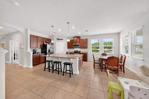 Kitchen - 17136 Goldcrest Loop, Clermont, FL 34714 photo 2 of 4