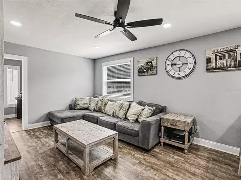 Living - 1000 Delaware Ave, Saint Cloud, FL 34769 photo 1 of 3