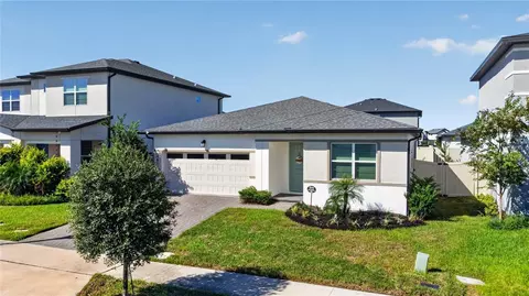 Exterior - 4916 Shady Pines Dr, Saint Cloud, FL 34772 photo 3 of 9