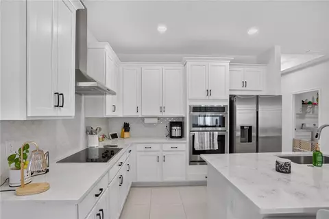 Kitchen - 4916 Shady Pines Dr, Saint Cloud, FL 34772 photo 6 of 6